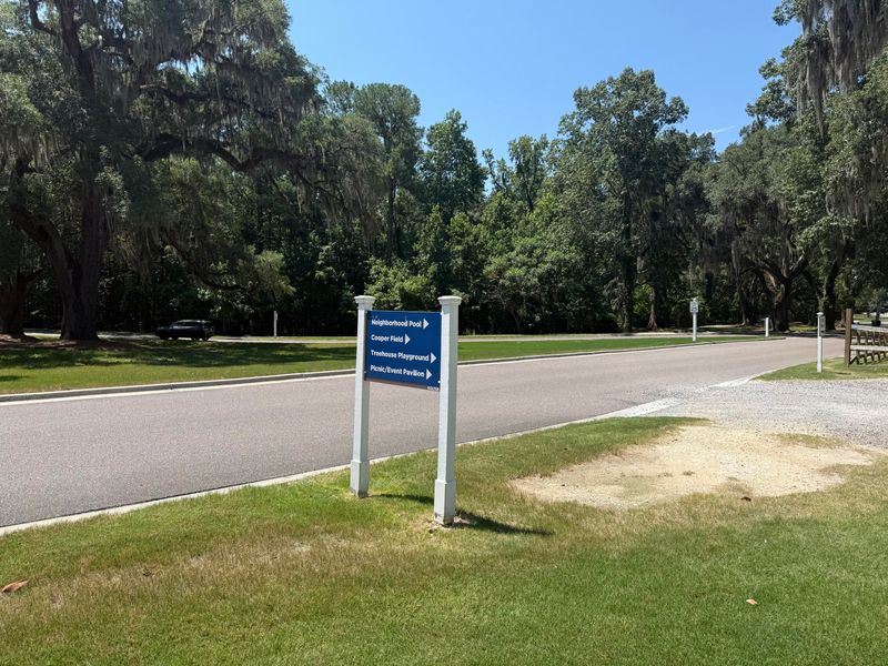 235 Lotz Dr, Summerville, SC 29483
