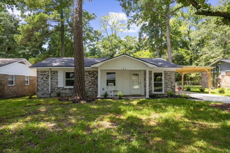 126 Hope Dr, Summerville, SC 29485