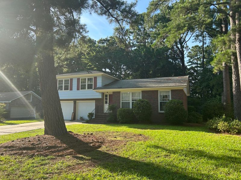 104 Three Iron Dr, Summerville, SC 29483