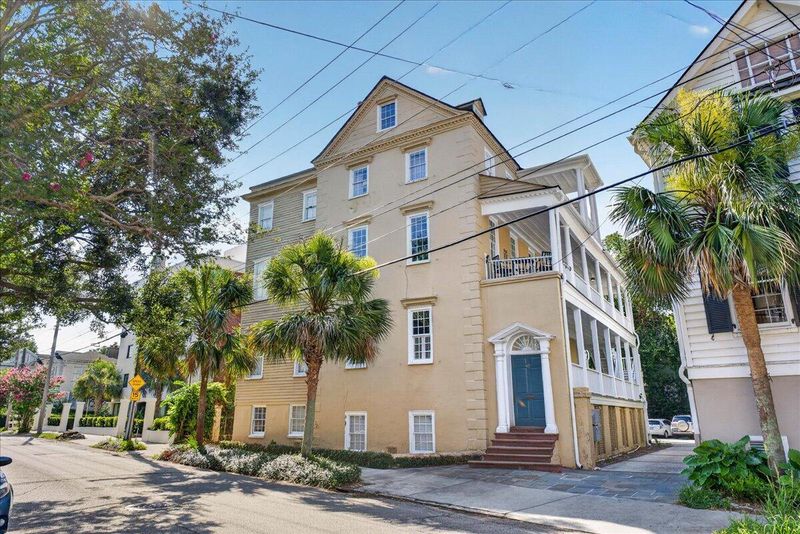 65 Vanderhorst St #Apt F, Charleston, SC 29403