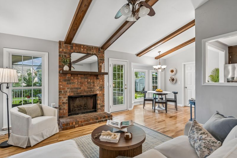 952 Anchor Rd, Charleston, SC 29412