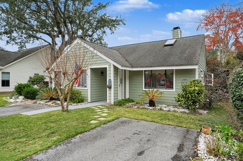 1131 Daffodil Ln, Mount Pleasant, SC 29464