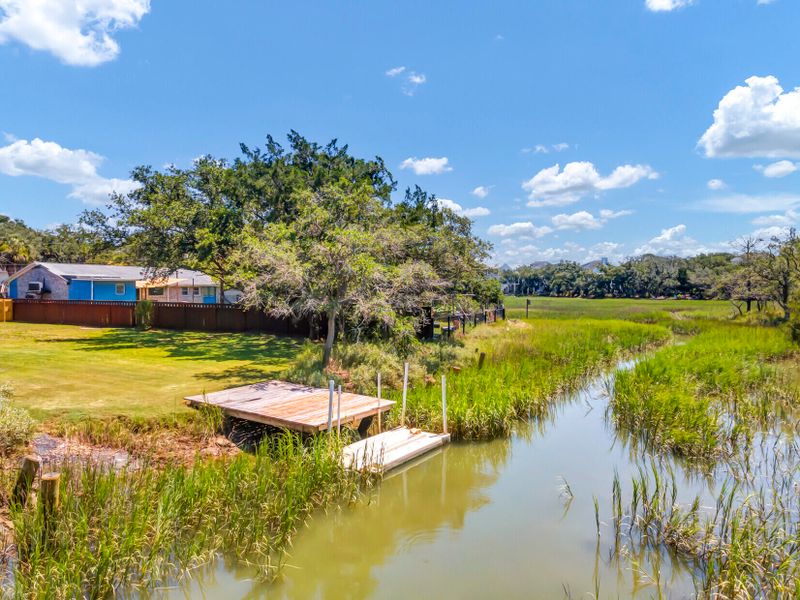 681 Port Cir, Charleston, SC 29412