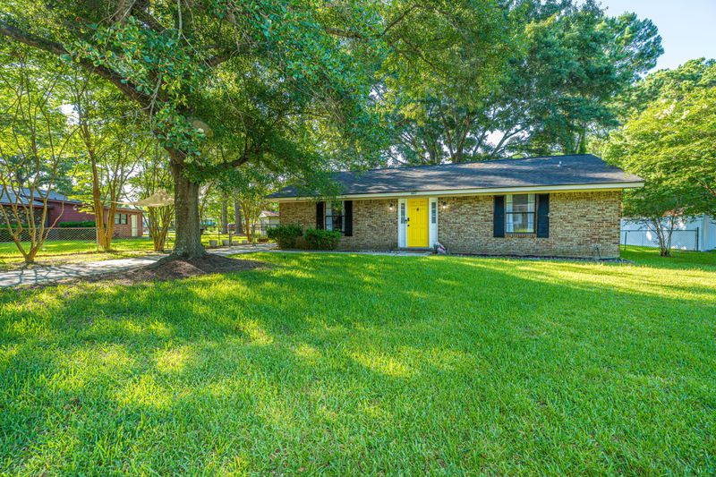 307 Umbria Dr, Summerville, SC 29486