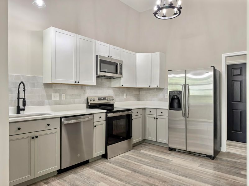 8524 Stonebridge Dr, North Charleston, SC 29420