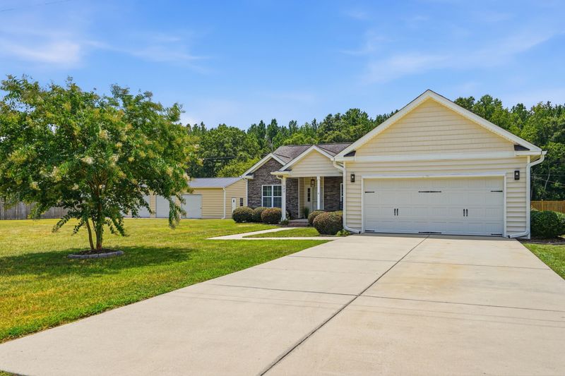 121 Edistodane Ln, Ridgeville, SC 29472
