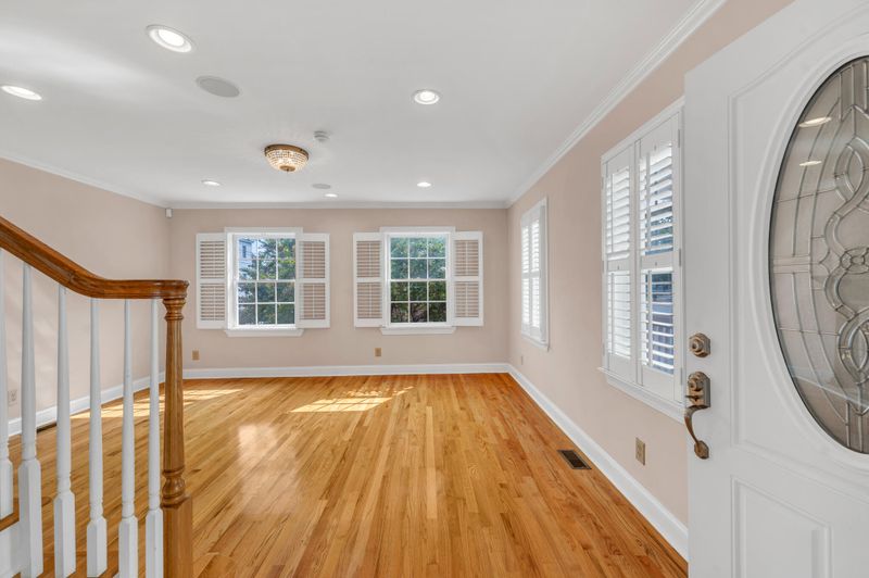 21 Aiken St, Charleston, SC 29403