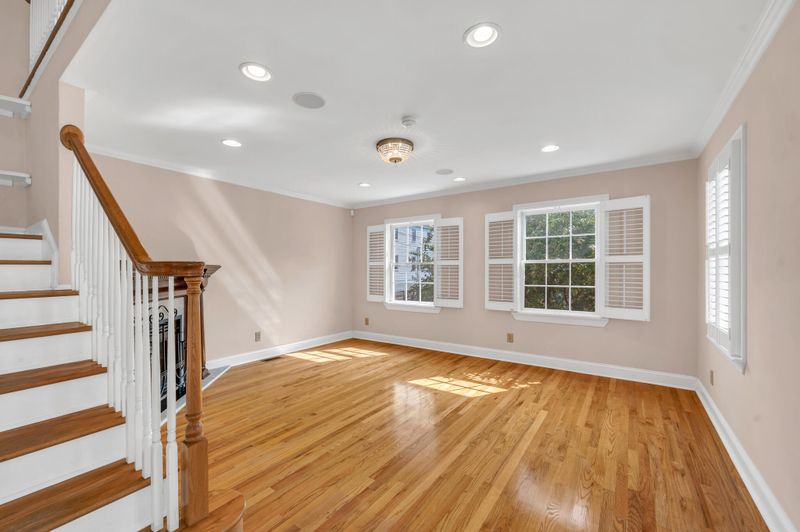 21 Aiken St, Charleston, SC 29403