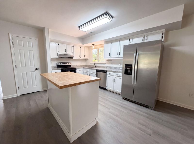 619 Piedmont Ln, Ladson, SC 29456