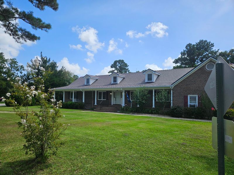 1567 Sanford Rd, Charleston, SC 29407
