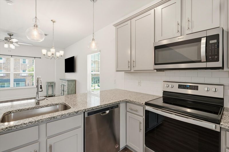 1256 Allusion Ln, Mount Pleasant, SC 29466