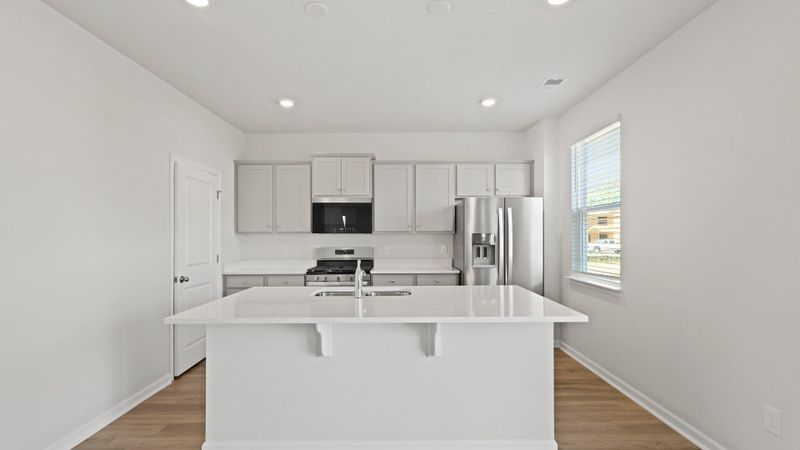 9029 Salamander Rd, North Charleston, SC 29406