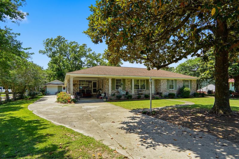 1729 Old Whitesville Rd, Moncks Corner, SC 29461
