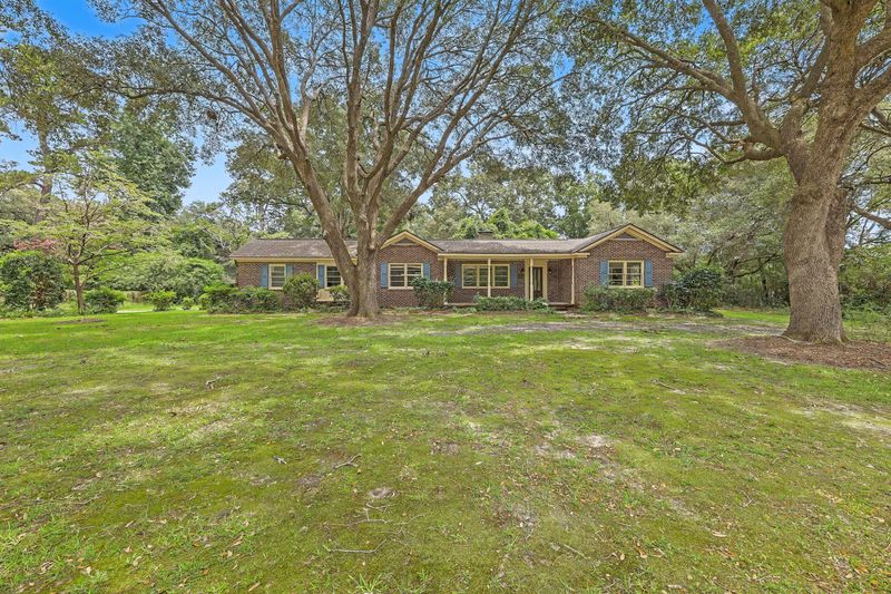 1611 Bacons Bridge Rd, Summerville, SC 29485