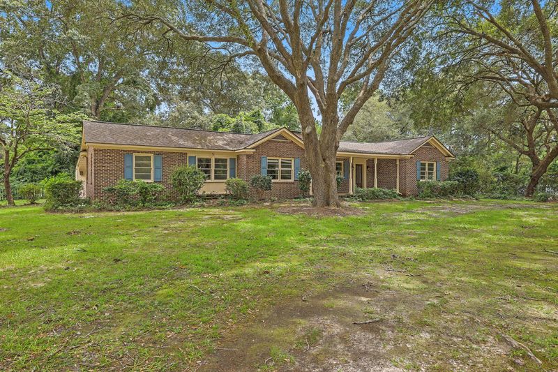 1611 Bacons Bridge Rd, Summerville, SC 29485