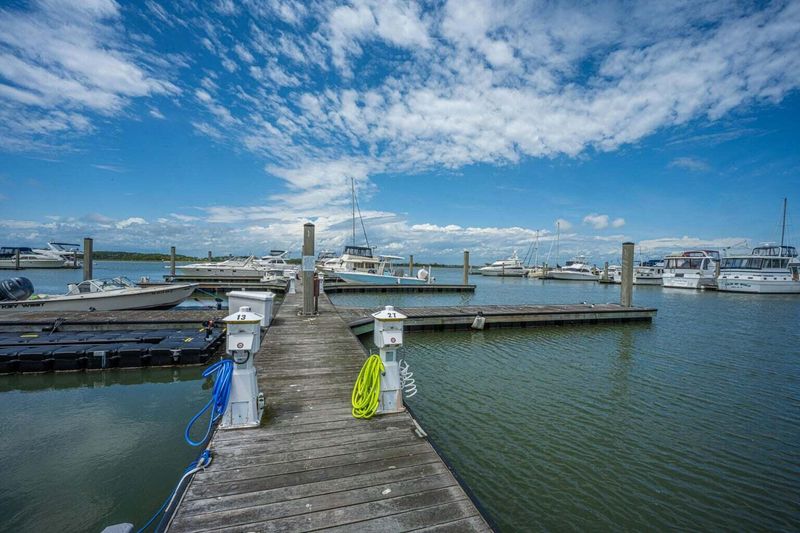 66 We 10th St #D-21, Folly Beach, SC 29439
