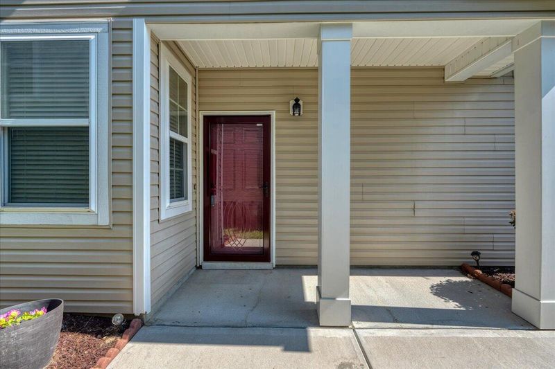 8831 Kellum Dr, North Charleston, SC 29420