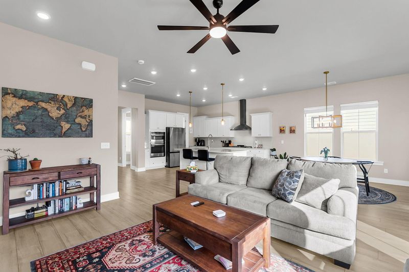 402 Parish Farms Dr, Summerville, SC 29486