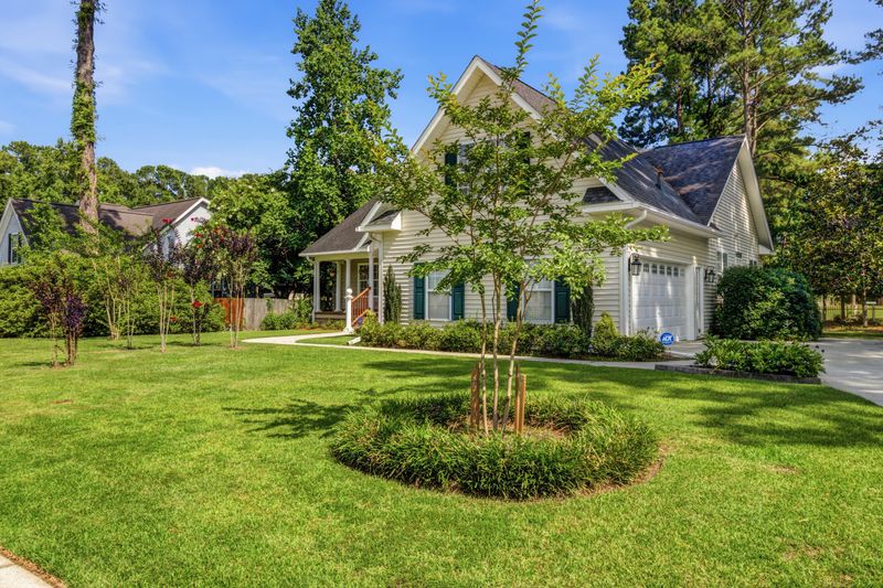 1074 Trotters Blvd, Summerville, SC 29483