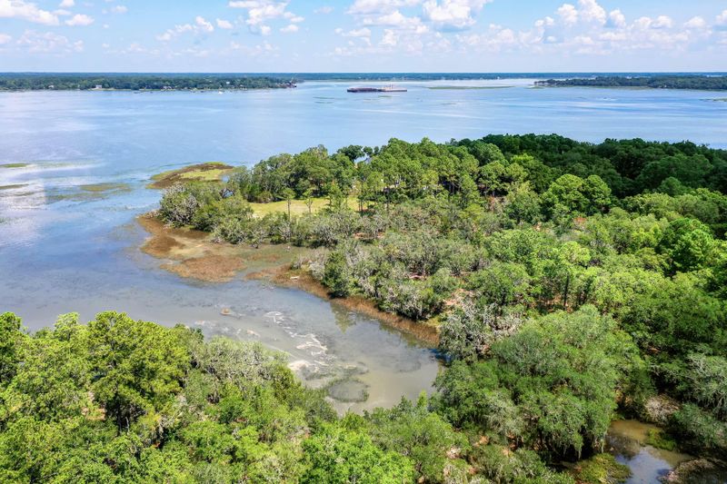 6258 Josie Ridge Rd, Wadmalaw Island, SC 29487