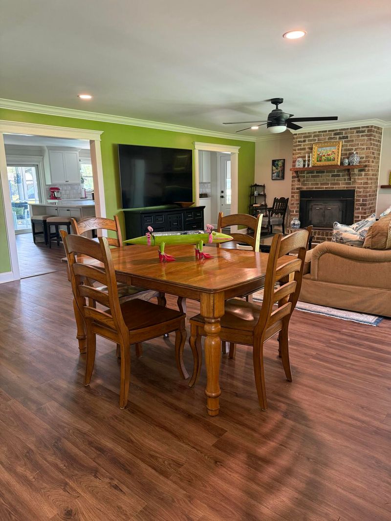 915 W Main St, Harleyville, SC 29448