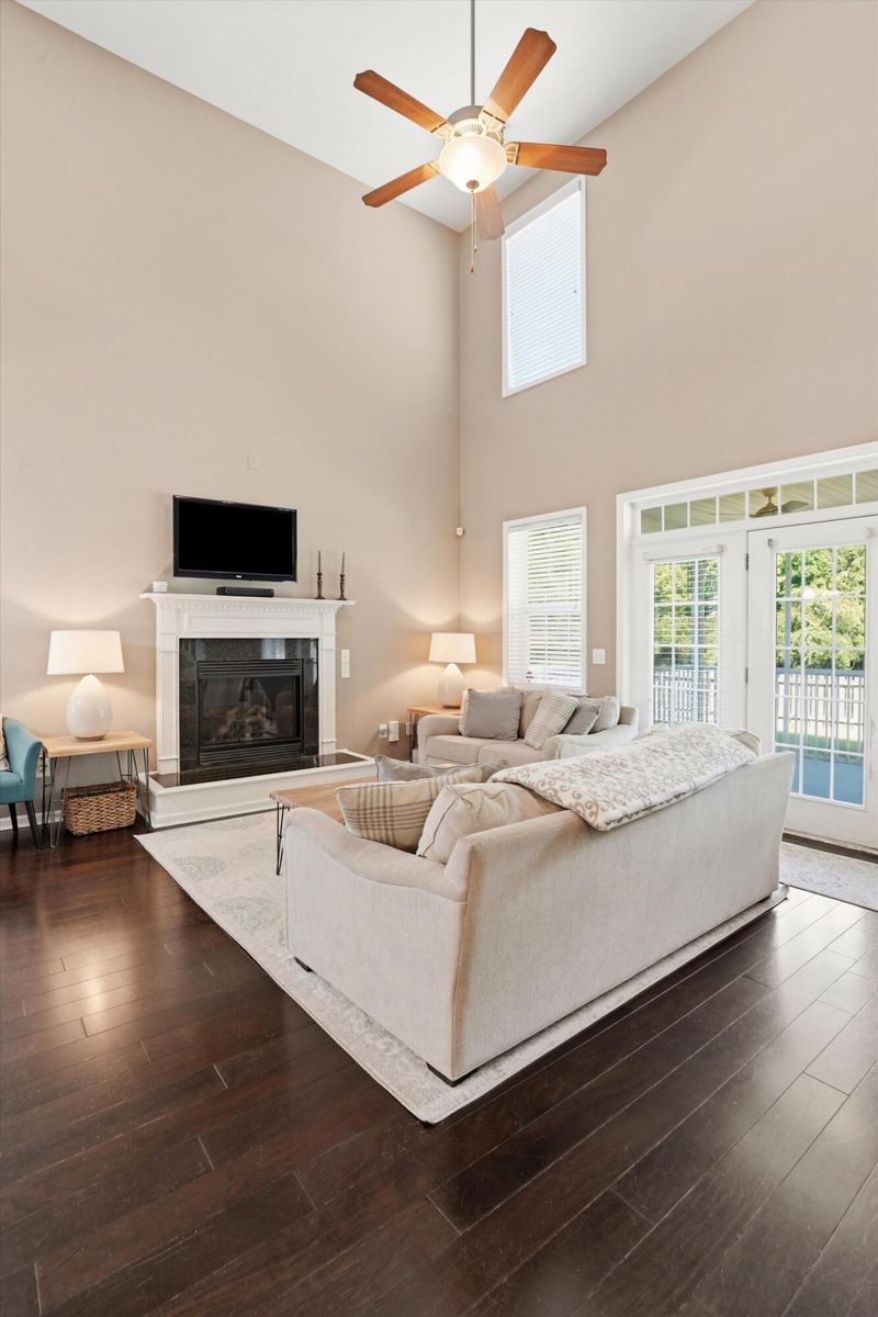 8560 Sentry Cir, North Charleston, SC 29420