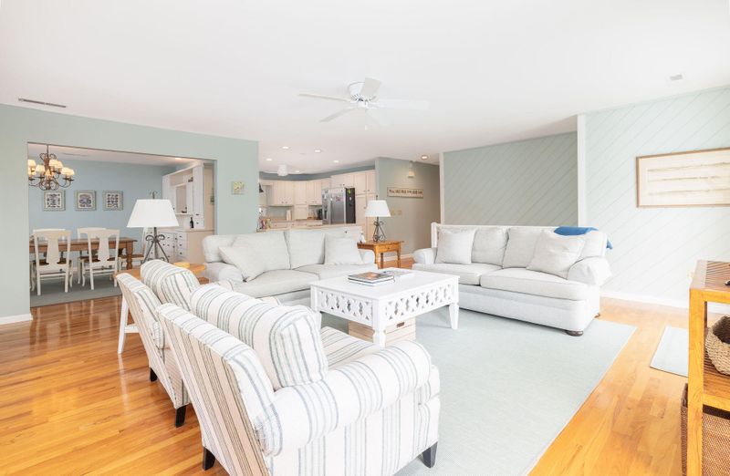 6 4th Ave, Isle Of Palms, SC 29451