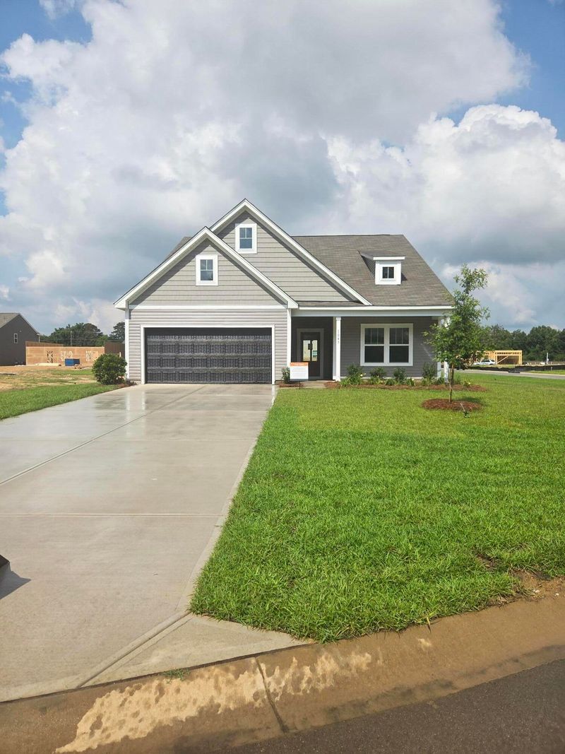 1043 Drakeford St, Saint George, SC 29477