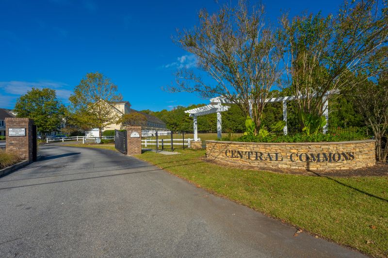 507 Hemingway Cir, Summerville, SC 29483