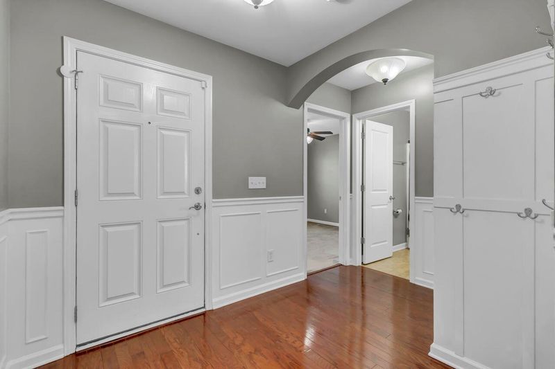 128 Mayfield Dr, Goose Creek, SC 29445