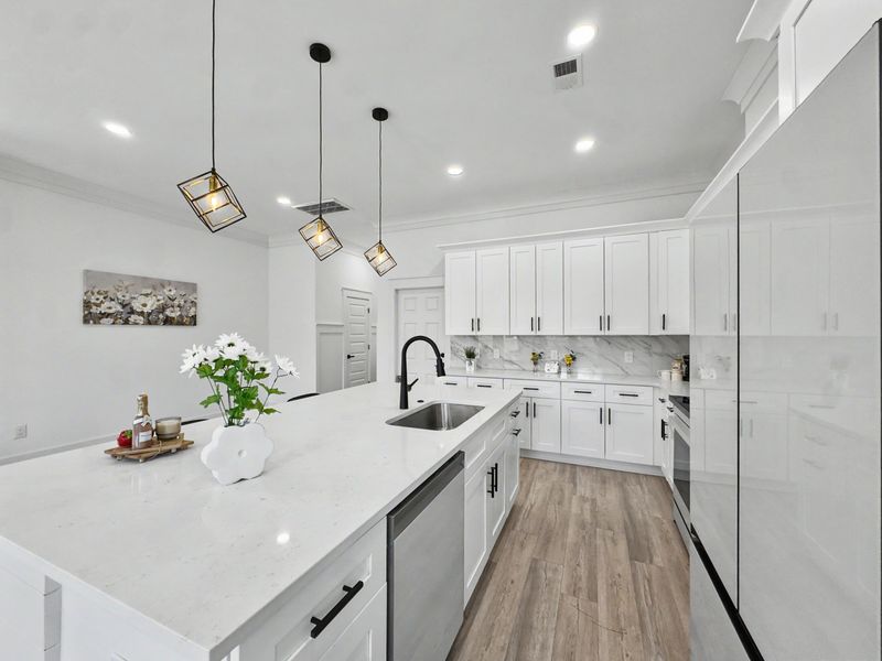 1985 Delaware Ave, North Charleston, SC 29405