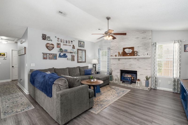 8578 Brookforest Dr, Charleston, SC 29406