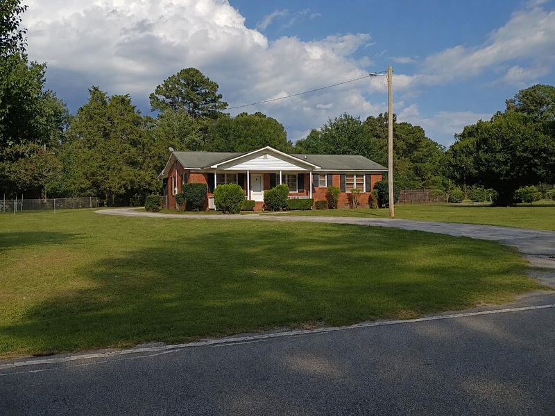 1247 Peurifoy Rd, Walterboro, SC 29488