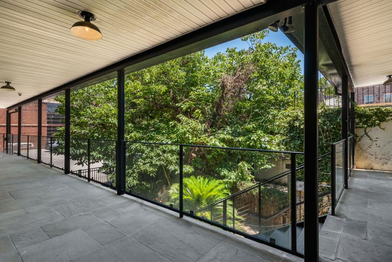 348 King St #Apt I, Charleston, SC 29401