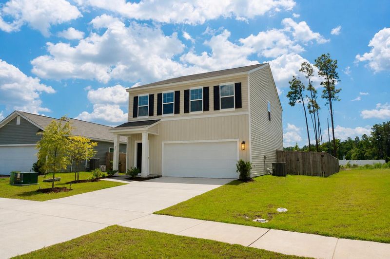 228 Phoenix Dr, Summerville, SC 29486