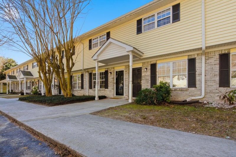 507 Stinson Dr #8d, Charleston, SC 29407