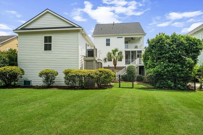 1226 Smythe St, Charleston, SC 29492