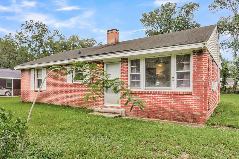 225 Laurel Ave, Goose Creek, SC 29445