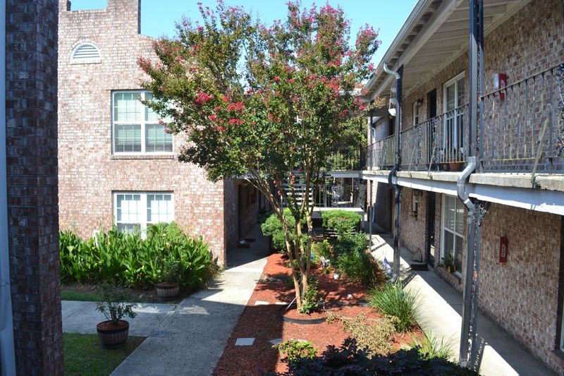 867 Colony Dr #F-117, Charleston, SC 29407