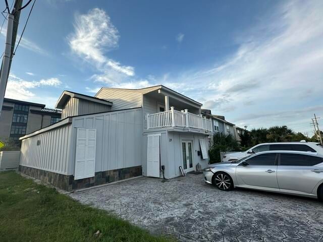24 Cedar St, Charleston, SC 29403