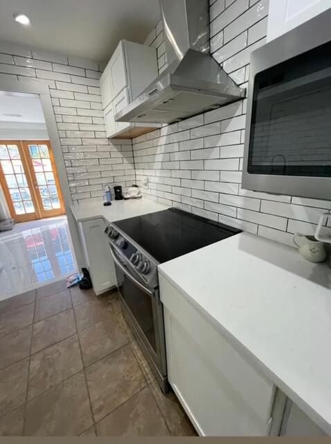 24 Cedar St, Charleston, SC 29403