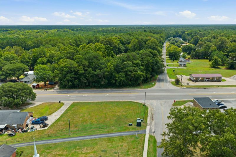 1430 Main St, Bonneau, SC 29431