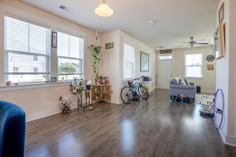 3931 Four Poles Park Dr, North Charleston, SC 29405