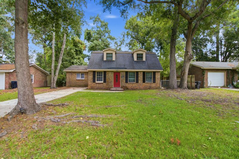 111 Miley Dr, Summerville, SC 29485