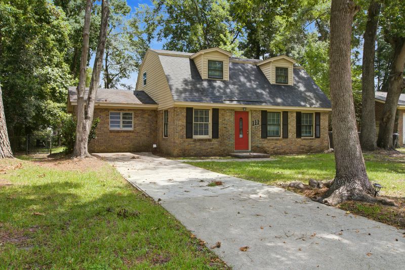 111 Miley Dr, Summerville, SC 29485