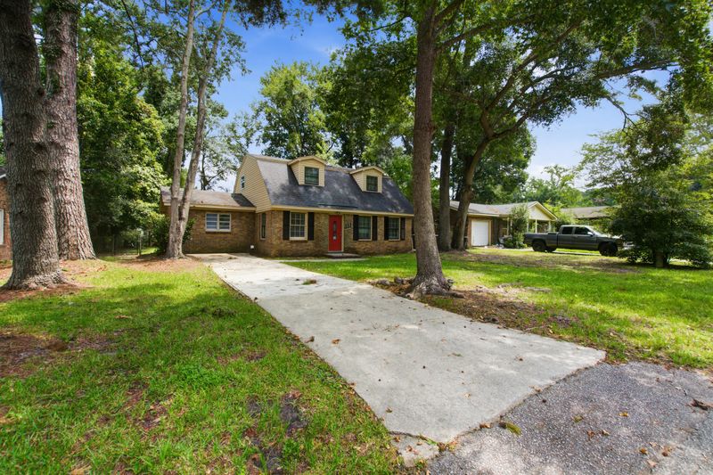 111 Miley Dr, Summerville, SC 29485