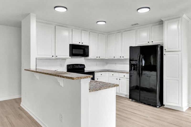 161 Blackstone Dr, Moncks Corner, SC 29461