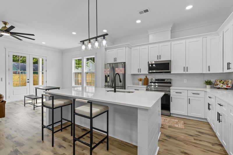 1918 Emden St, North Charleston, SC 29406