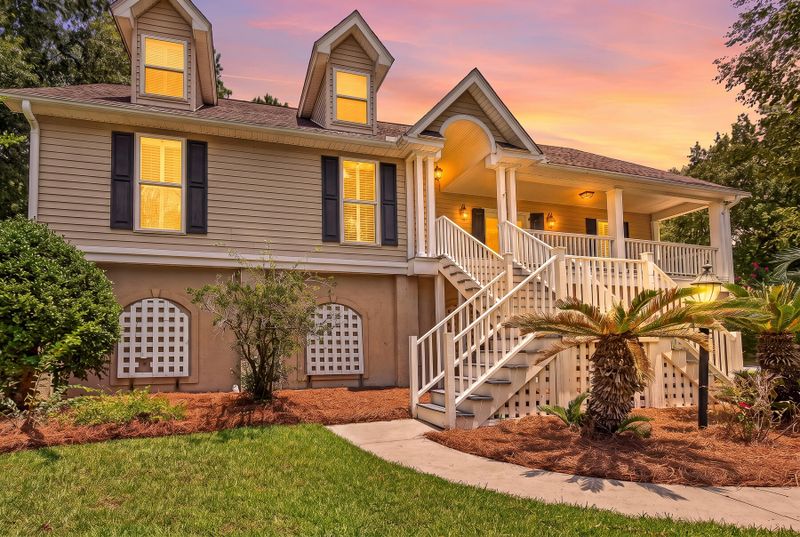 200 Castle Harbor Dr, Summerville, SC 29483