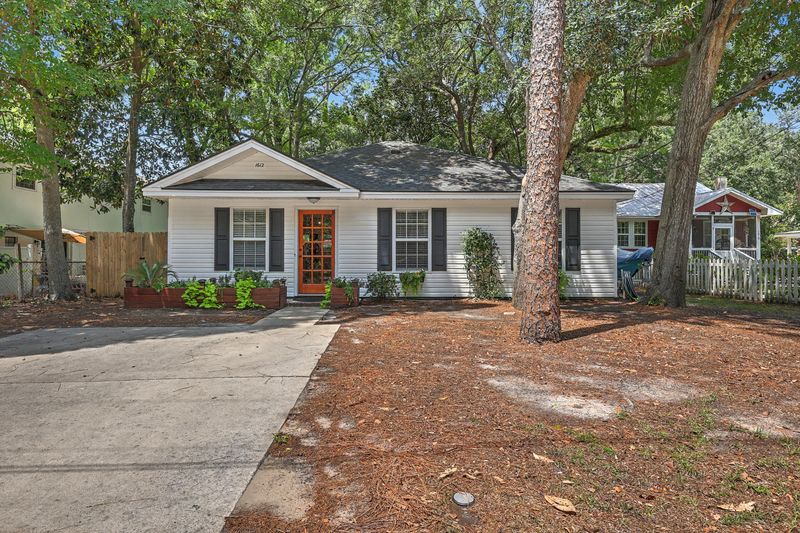 1612 Poinsettia Rd, Charleston, SC 29407